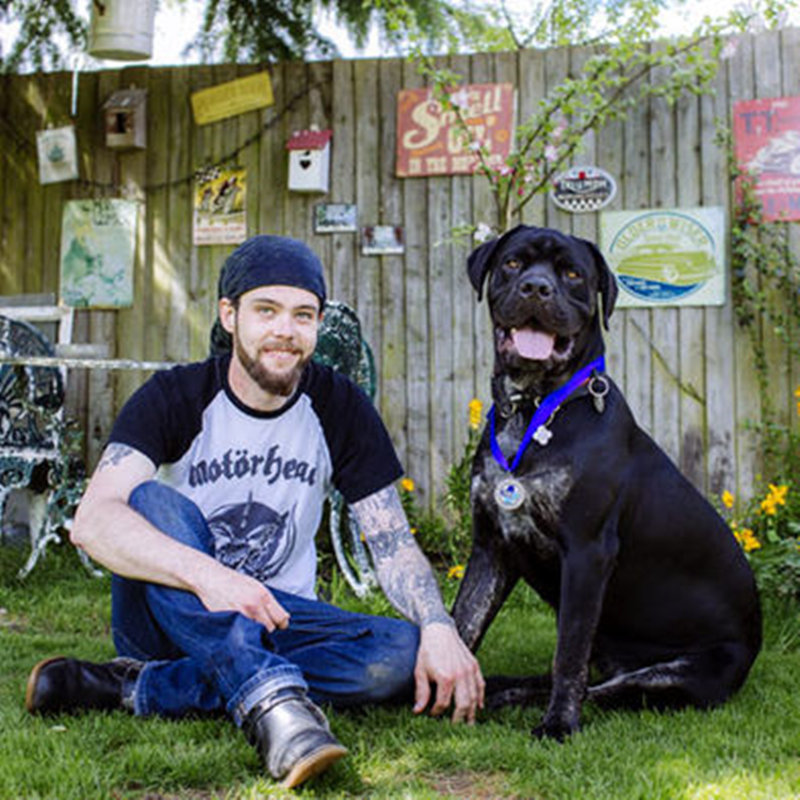 hogy megmentette az életét a szelíd óriás fivérek,