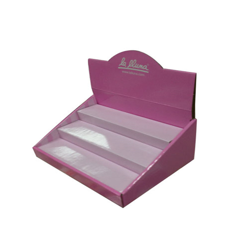 A kartonpapír megjeleníti az élelmiszer-értékesítési pontot a kiskereskedelmi számláló kijelzőjén