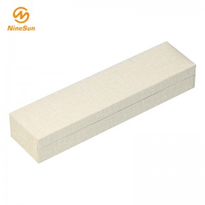 Tej és zöld színű tolldoboz