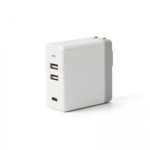 KPS-8407LC typec PD + két USB portos hálózati adapter (US / EU Plug)