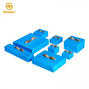 Egyedi logóval nyomtatott luxus nagykereskedelmi ékszerdoboz zsanér, esküvői gyűrűs doboz