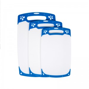 Egyedi csúszásgátló kivitel, több méretben, műanyag konyhai vágódeszka készlet