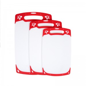 Egyedi csúszásgátló kivitel, több méretben, műanyag konyhai vágódeszka készlet