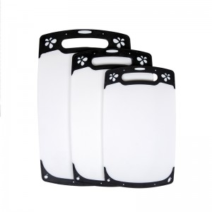 Egyedi csúszásgátló kivitel, több méretben, műanyag konyhai vágódeszka készlet