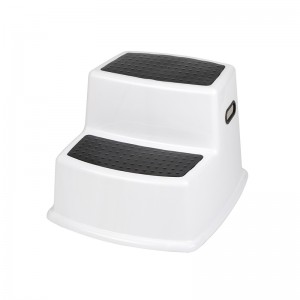 Fürdőszoba kisgyermekek zaklatott WC-vel ellátott, kétlépcsős szék csúszásgátló markolattal