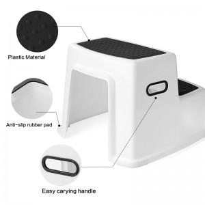 Fürdőszoba kisgyermekek zaklatott WC-vel ellátott, kétlépcsős szék csúszásgátló markolattal