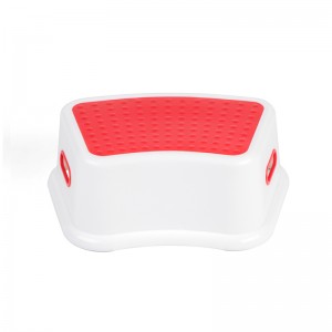 Kiválóan alkalmas bili edzéshez és fürdőszobához. Csúszásmentes Safety Baby gyerekek lépcsős székéhez