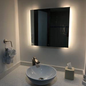 EU és USA luxus LED-es világítású háttérvilágítással ellátott fürdőszoba tükör - ENE-AL-105