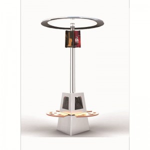 Intelligens napelemmel ellátott pad LED-es világítással és USB töltővel telefonokhoz