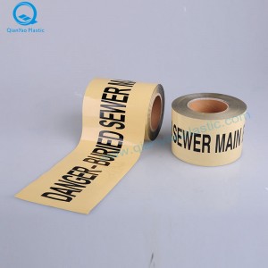 Az ausztrál alumíniumfóliába eltemetett STORMWATER földalatti figyelmeztető szalag; SEWER földalatti figyelmeztető szalag; TŰZVÉDELEM Földalatti figyelmeztető szalag