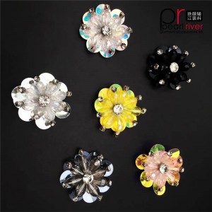 Szépség bling-bling flitterekkel virág a gyöngy