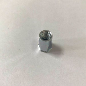 szegecs anyával hat