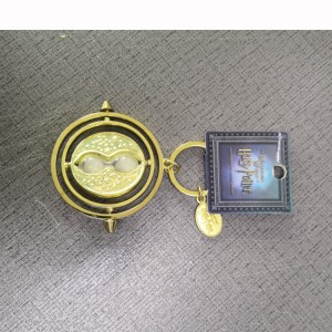 P023 homokóra kulcstartó