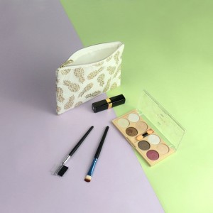 Kiváló minőségű és környezetbarát ananászszálas kozmetikai táska