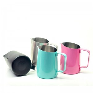 400 ml és 600 ml rozsdamentes acélból készült Star Espresso habzó kancsó