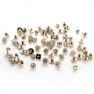 Legújabb értékesítésű gyönyörű kreatív avantgárd ruhadarab gomb divat ömlesztett strasszos gombok