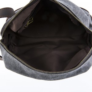 A 18SC-6777M gyári új kivitelű, kiváló minőségű, vászon utazási szervező kozmetikai táska őrült lóbőr díszítéssel