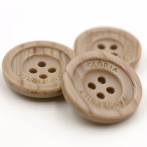 divattervezés 2 lyukú poliészter varrott ruhagomb típusok 14