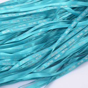 3 # Egyedi logó poliészter nyomtatott szatén szalaggal