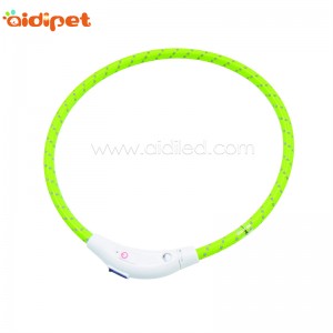 Új, háziállat-ellátott karácsonyi Led kutyagallér fényvisszaverő selymekkel, vízálló kisállat-gallérral, vezetett kutya ajándék
