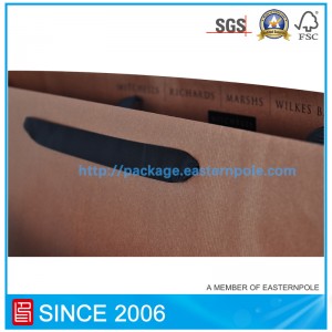 Barna cipőzsák egyedi kialakítással