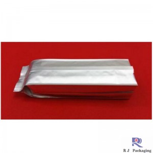 Sima ezüst - és kraft -oldalas zsák kávéhoz való szeleppel