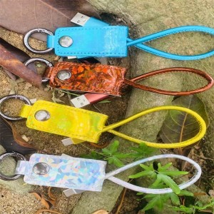 Hordozható billentyűláncú telefon - adatkábel