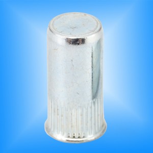 Csökkentse a fej göndörített testének bezárását