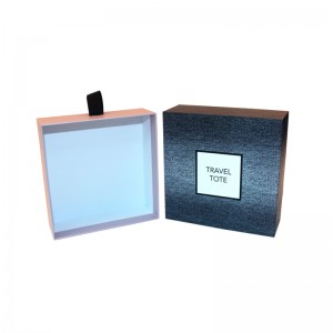 Kartoncsomagoló fiók típusú doboz, saját logóval a parfüm számára