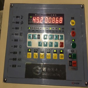 Forró eladás, teljes mértékben számítógépesített, egymezes nők, varratlan, kis, kör alakú kötőgéppel