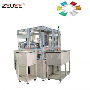 Az autóalkatrészek alkatrészei biztosítékot helyeznek az automatikus behelyező eszközre