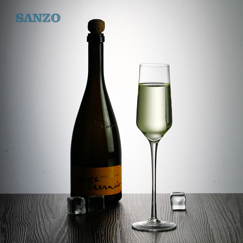 SANZO Bohemia Crystal testreszabott, kézzel készített, tiszta nagykereskedelmi pezsgő szemüveg promóciós meleg értékesítésű olcsó pezsgő szemüveg
