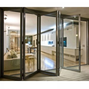 Több összecsukható ajtó