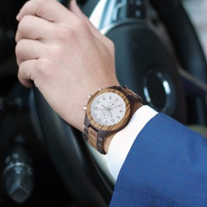 100% természetes, kézzel készített különleges fa karóra