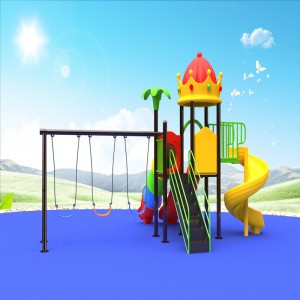 kültéri koronás tető játszótér játszótér berendezés gyerekekkel csúszós játék gyerekeknek