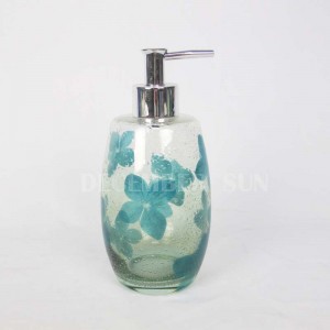 Áttetsző üveg káros fürdőszobai kiegészítőkkel