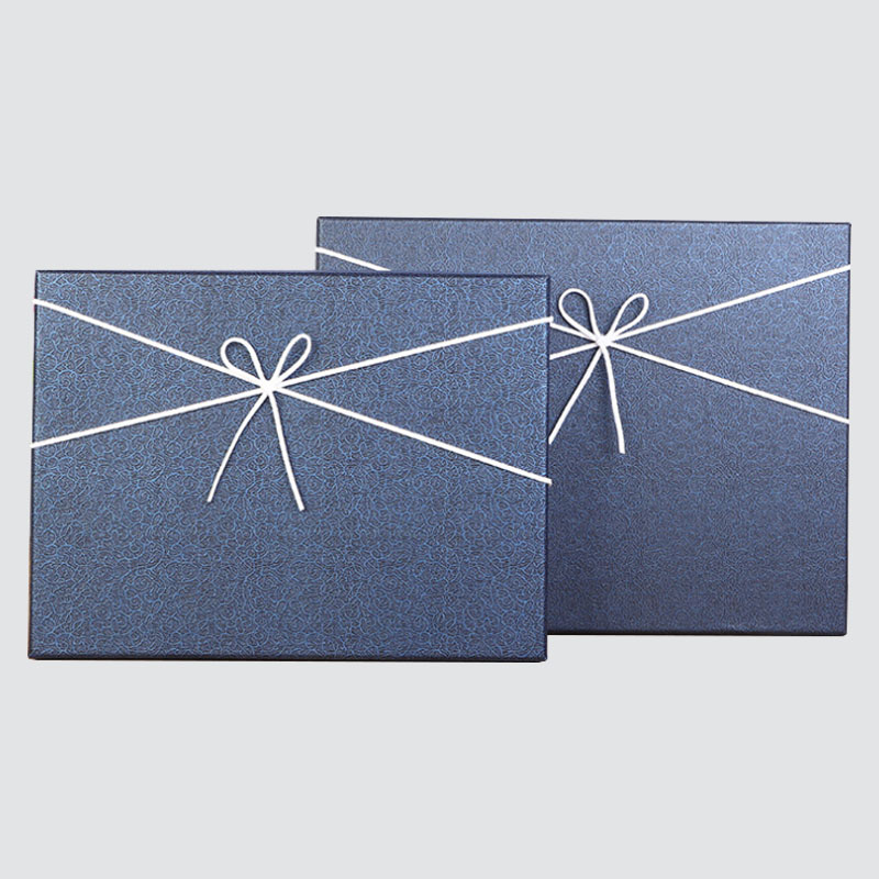 Egyszerű stílusú ruházat Box Méret Cap Dekoratív Bow Tie Díszdobozban