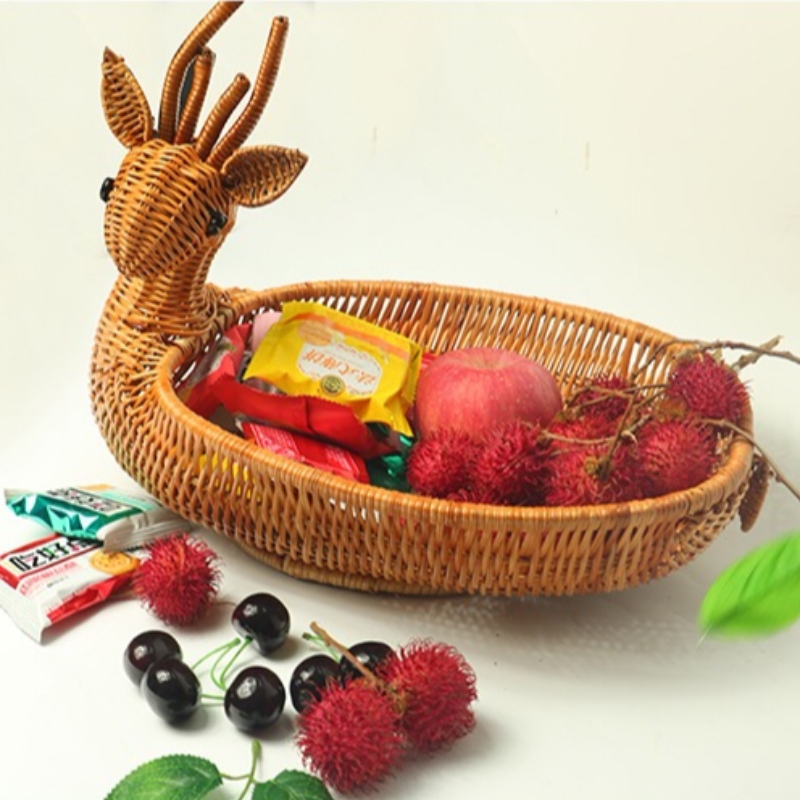 Szarvasból készült kosár