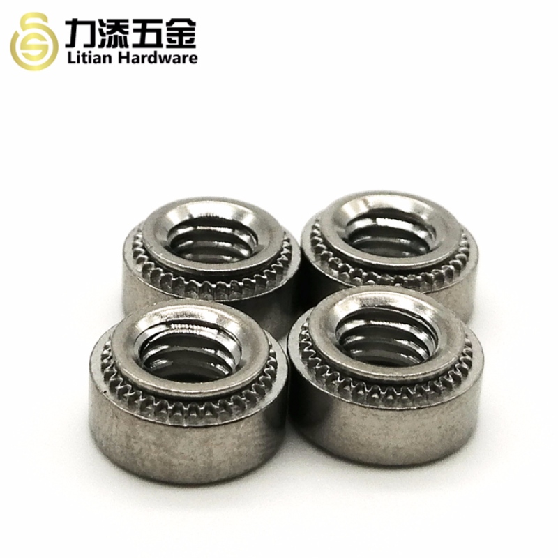 rozsdamentes acél M3-M12 csikorgó dió