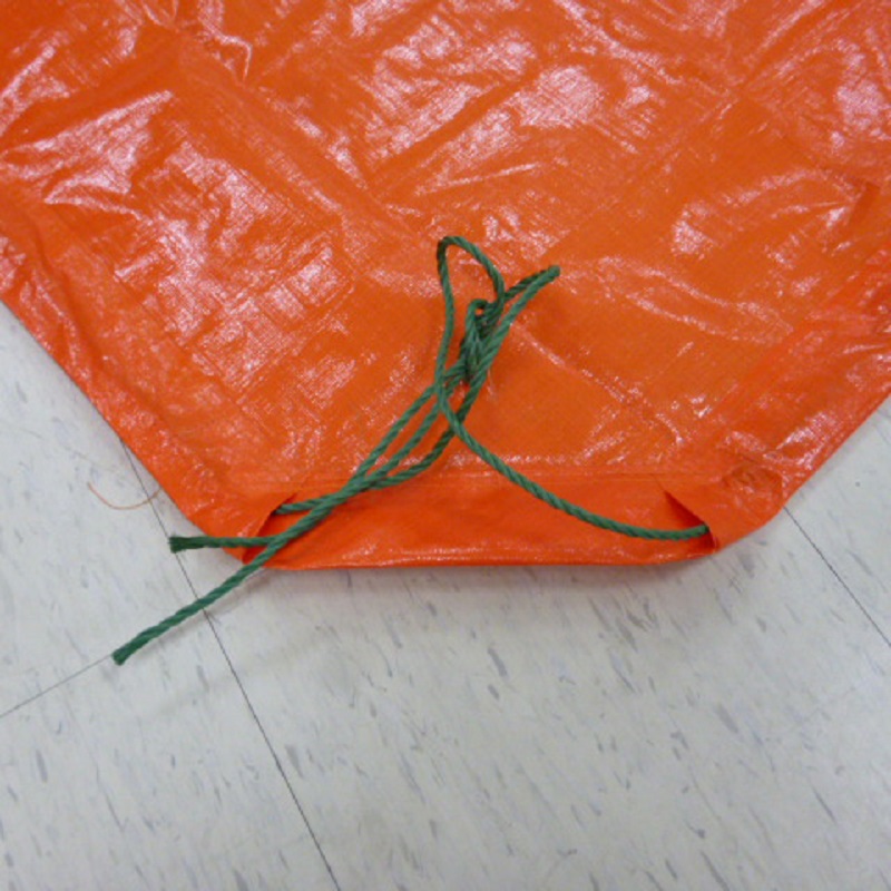 Húzózsinór pázsitfűfélék kertjében összegyűjtjük ponyvát 9x9