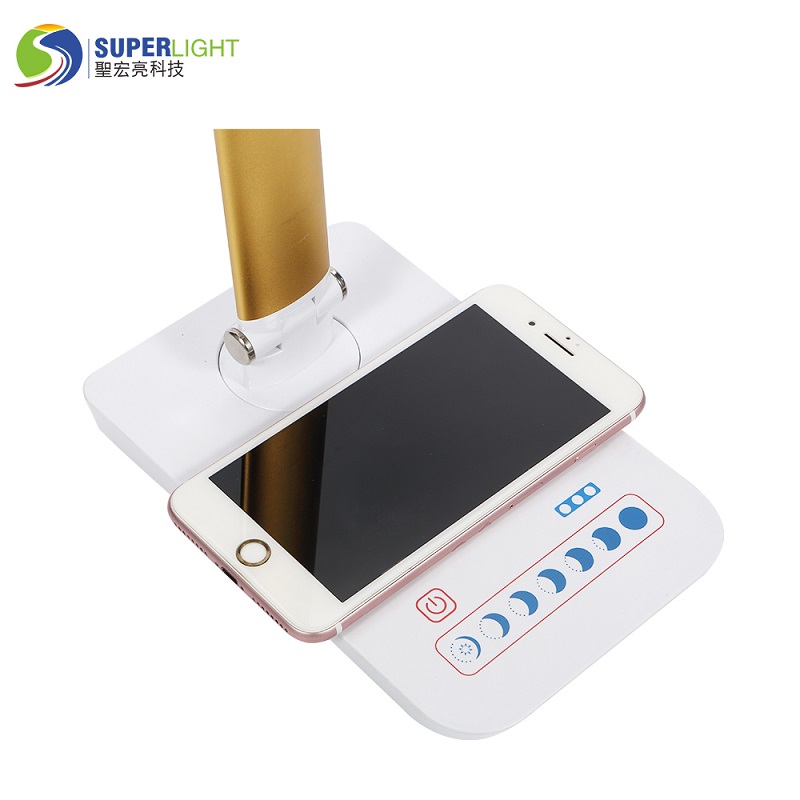 589sw 8W,5 színmód,7 fényerőváltozás, vezeték nélküli töltésű asztali lámpa