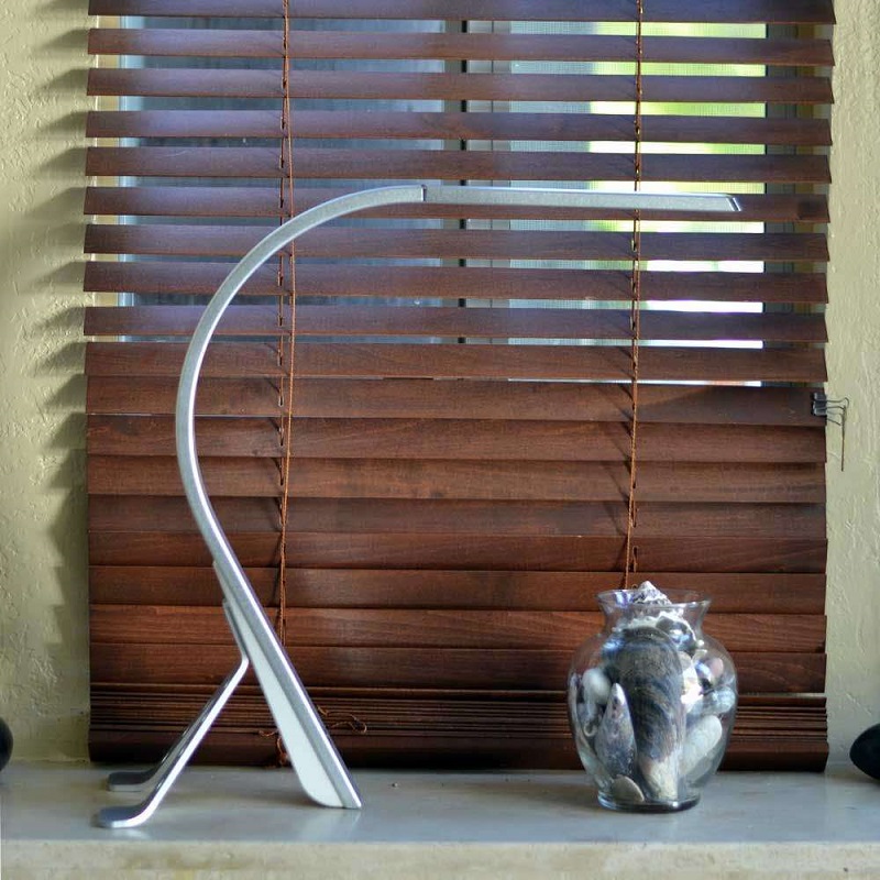 521u USB Vezetett asztali lámpa, éjjeli asztal, tanulószoba, tanulóasztal, tanulóasztal lámpa, LOGO rendelésre