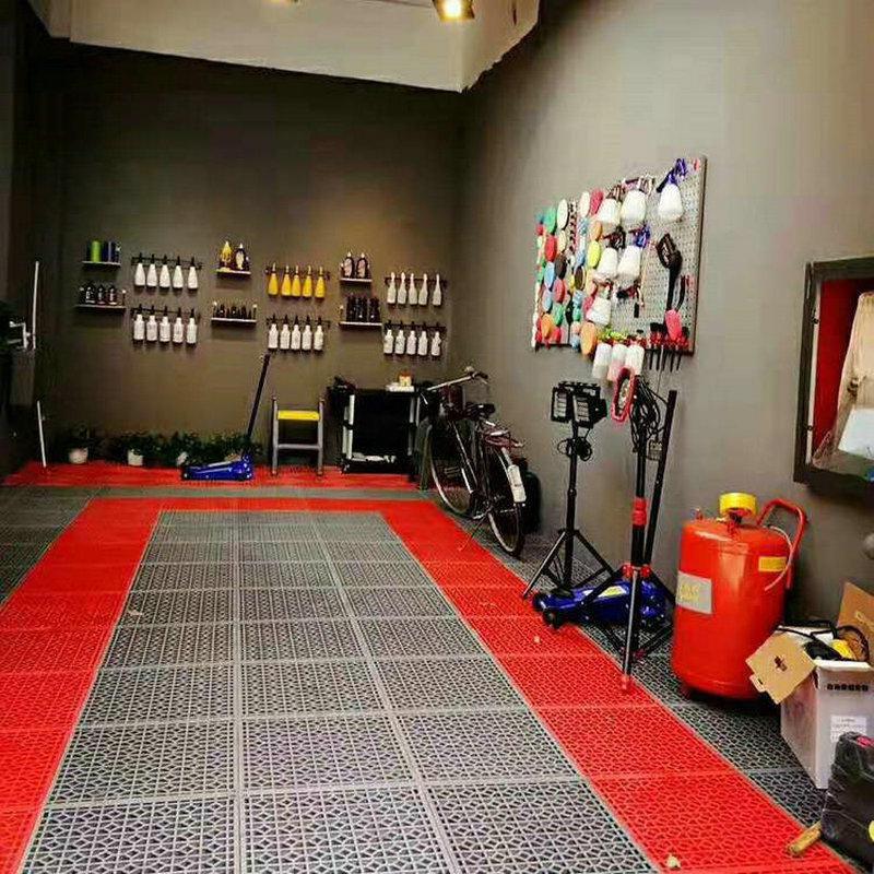 L méretű PP egymásba fonódó padlóburkolat csúszásgátló műanyagok kültéri műanyag burkolólapokhoz