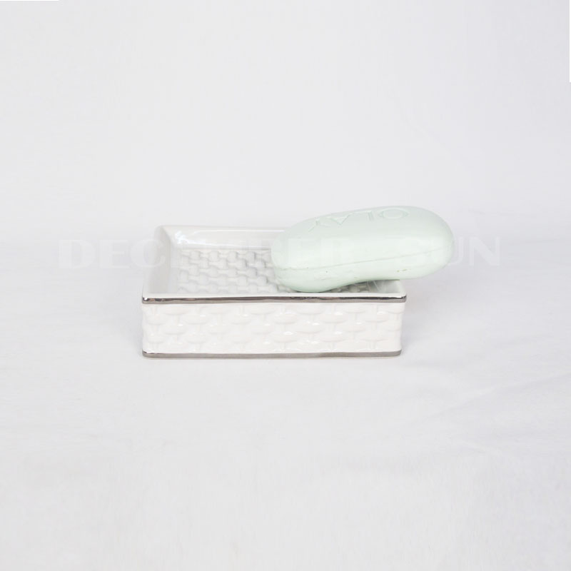 2020 Legolcsóbb fehér porcelán bambuszszövésű fürdőszobai kiegészítők