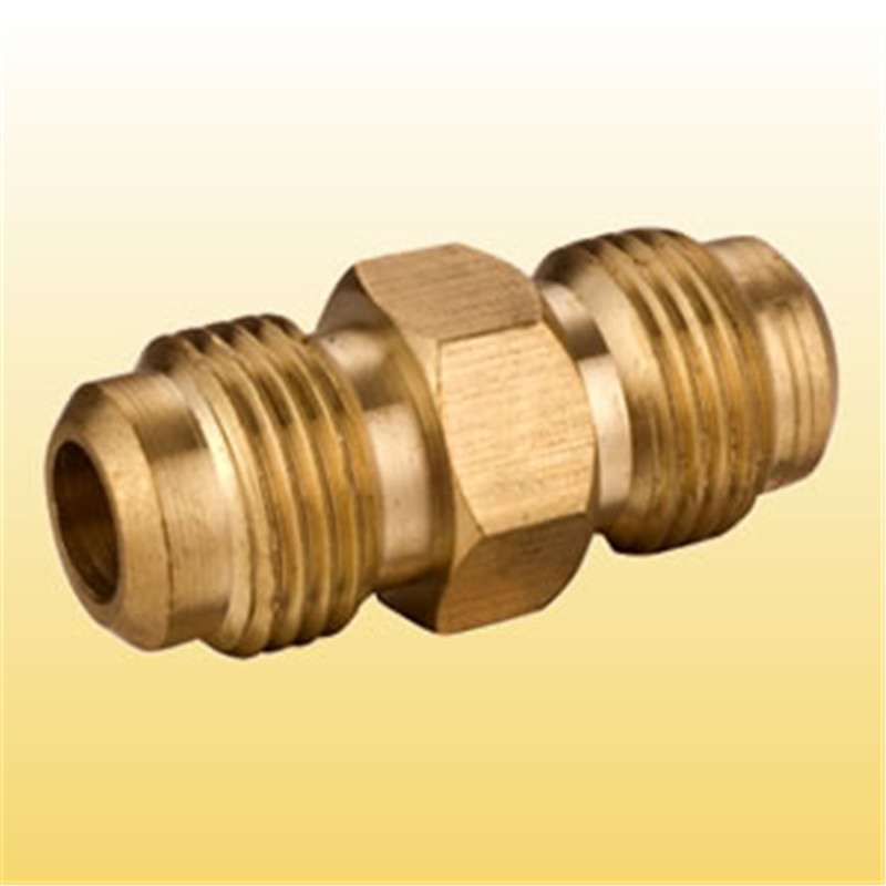 Sárgaréz fáklya illesztése