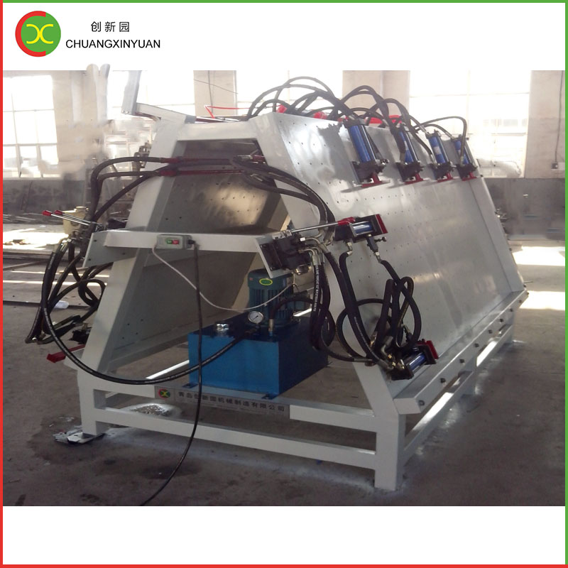 Fakeret összeszerelő gép