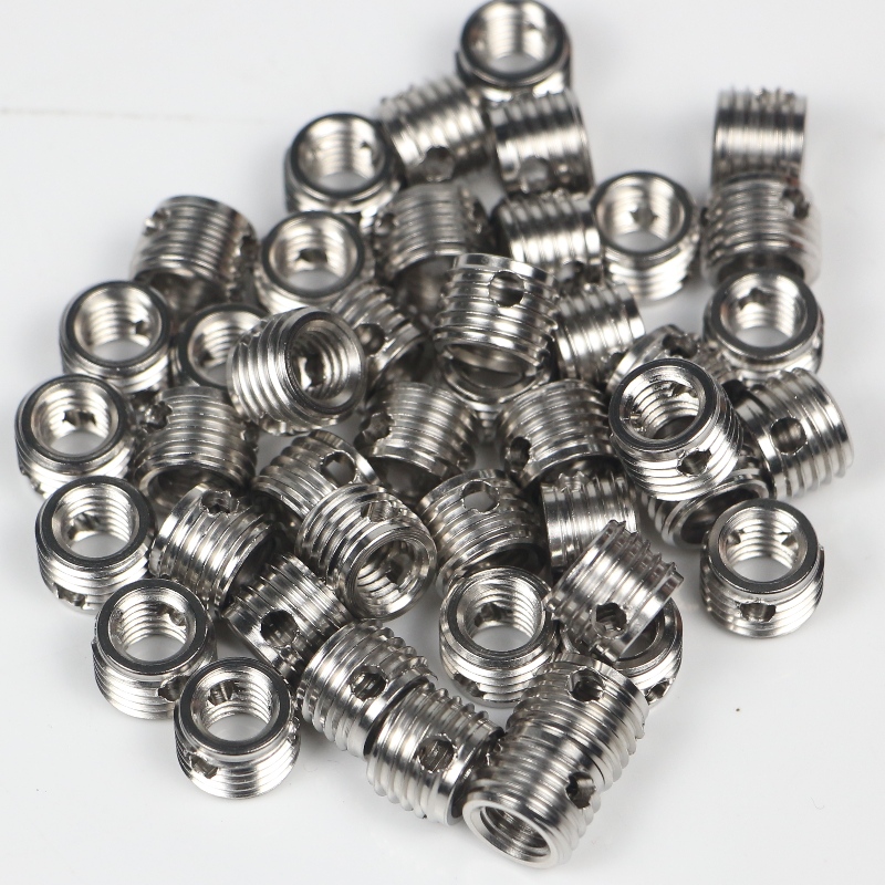 308 000 080,500 308 M8 * 1,25 * 12 * 1,5 * 14L önmetsző betétek 3 lyukkal maró nélkül 500K készlet