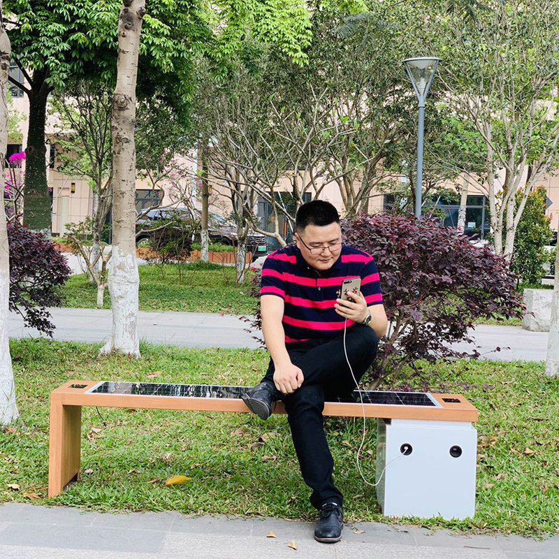 USB Acting Smart Wifi Professzionális Gyártó Outdoor Street Bench