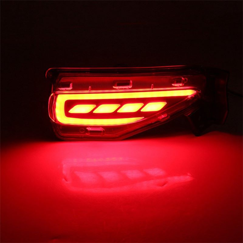 A Toyota Fortuner 2015 féklámpája 2018,Toyota Fortuner hátsó lökhárító lámpája