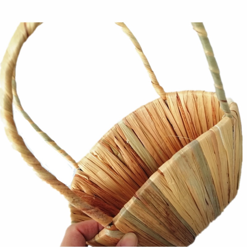 Szalma virágkosár fogantyúval